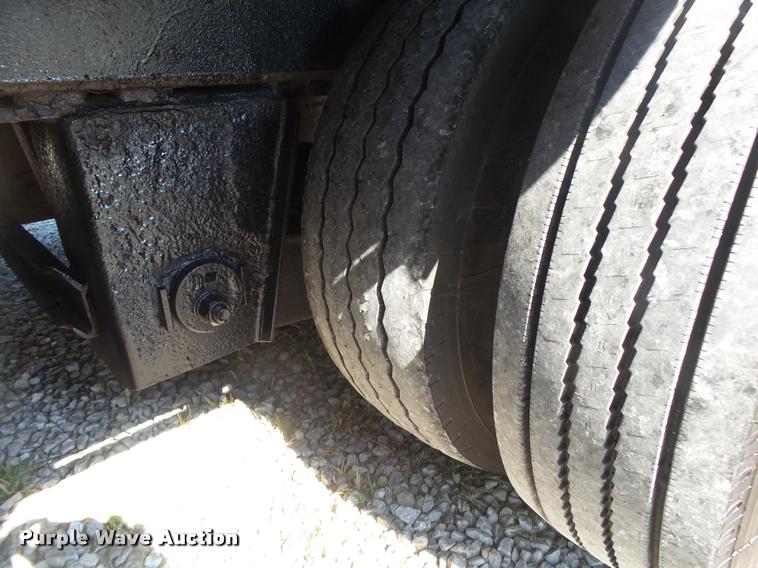 image for item DB7446 2001 Doonan drop deck trailer