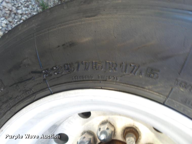 image for item DB7446 2001 Doonan drop deck trailer