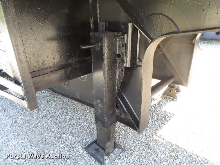 image for item DB7446 2001 Doonan drop deck trailer