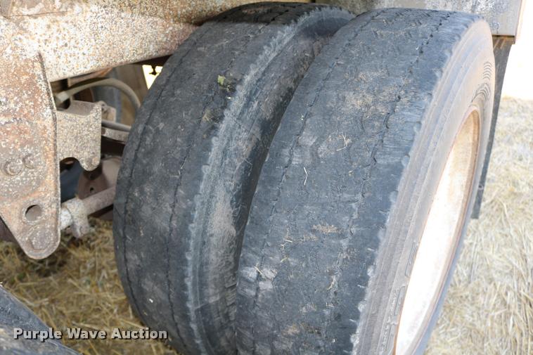 image for item DB9289 1979 Timpte Super Hopper double hopper grain trailer