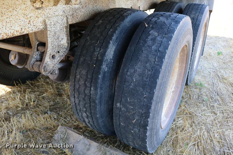 image for item DB9289 1979 Timpte Super Hopper double hopper grain trailer