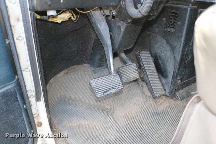 image for item DB9290 1996 Freightliner FLD semi truck