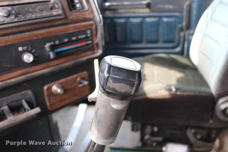 image for item DB9290 1996 Freightliner FLD semi truck