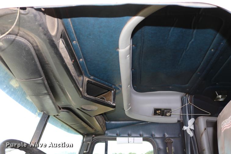 image for item DB9290 1996 Freightliner FLD semi truck