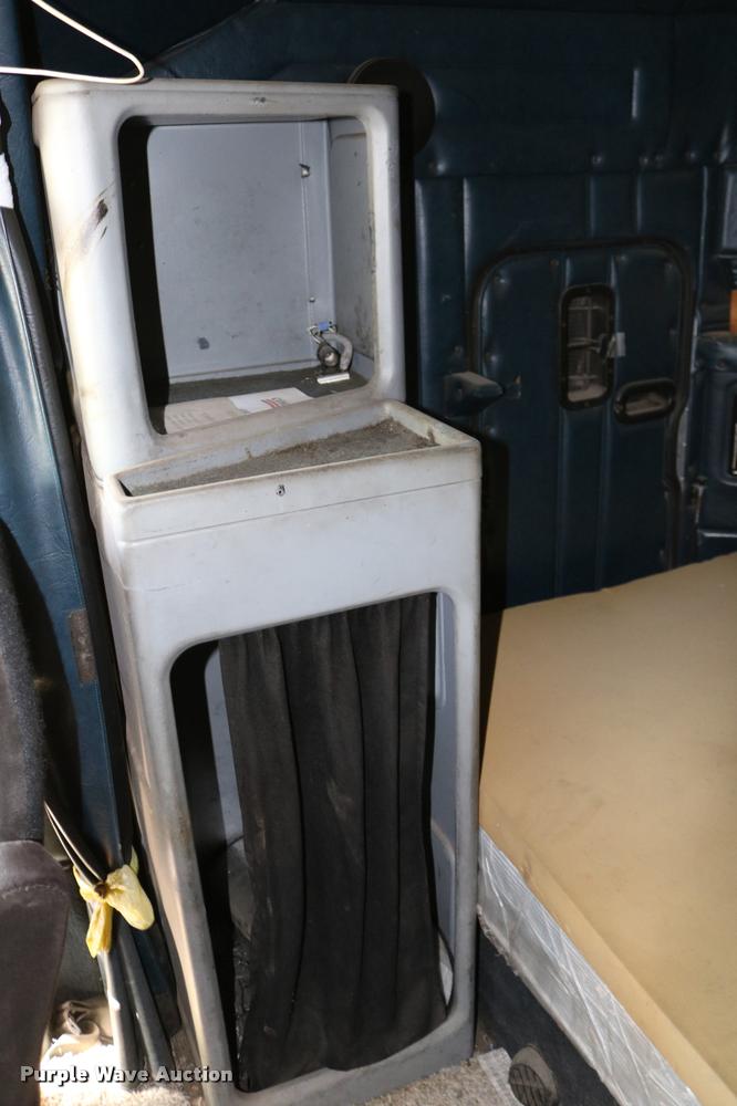 image for item DB9290 1996 Freightliner FLD semi truck