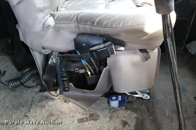 image for item DB9290 1996 Freightliner FLD semi truck