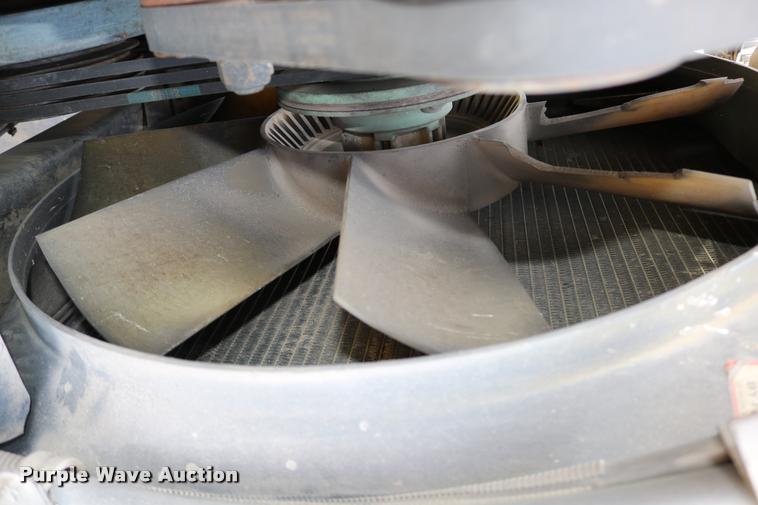 image for item DB9290 1996 Freightliner FLD semi truck