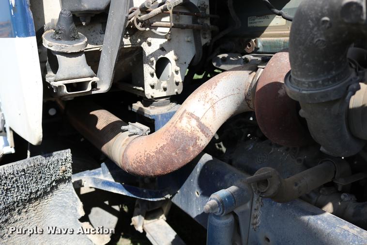 image for item DB9290 1996 Freightliner FLD semi truck