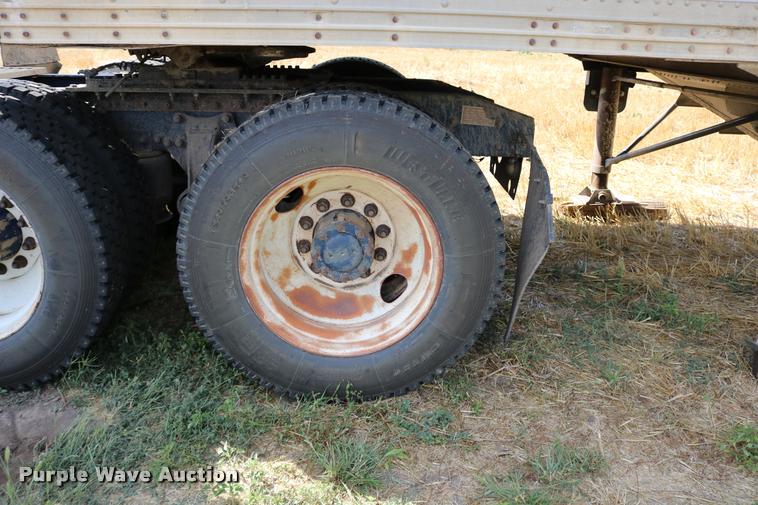 image for item DB9290 1996 Freightliner FLD semi truck