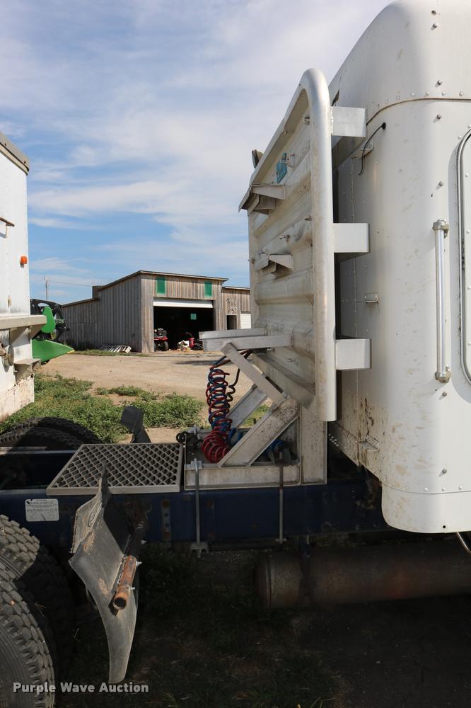 image for item DB9290 1996 Freightliner FLD semi truck