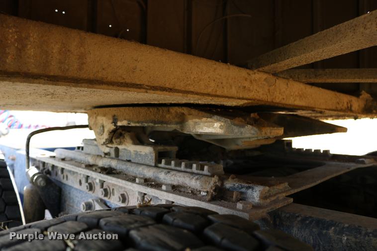 image for item DB9290 1996 Freightliner FLD semi truck