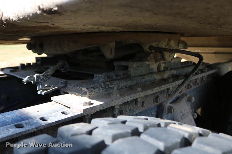 image for item DB9290 1996 Freightliner FLD semi truck