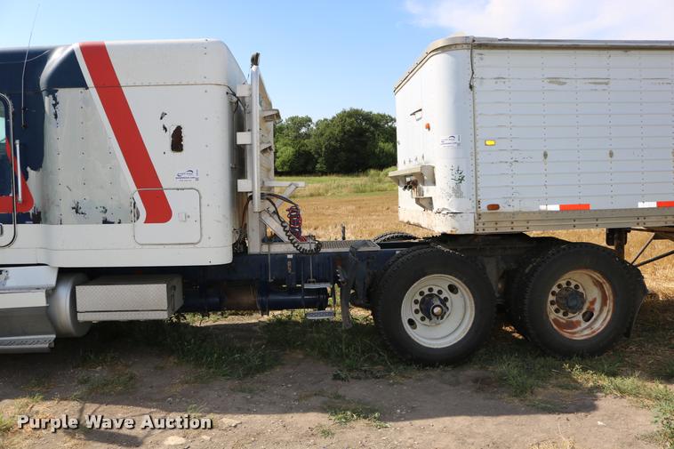 image for item DB9290 1996 Freightliner FLD semi truck