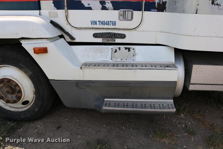 image for item DB9290 1996 Freightliner FLD semi truck