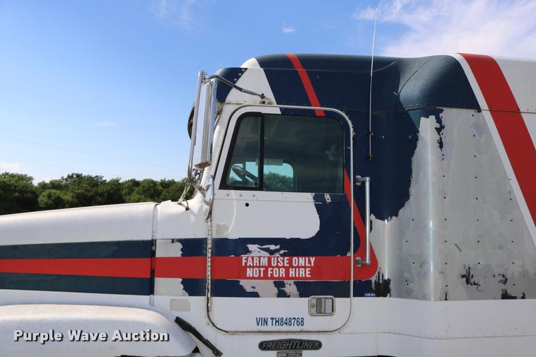 image for item DB9290 1996 Freightliner FLD semi truck