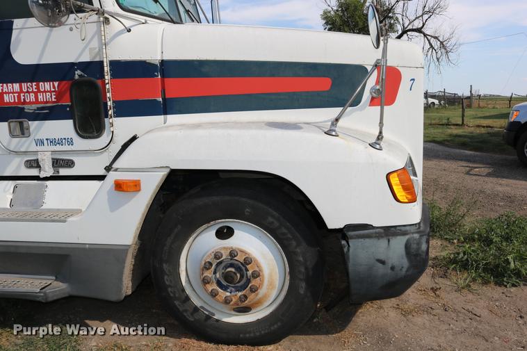 image for item DB9290 1996 Freightliner FLD semi truck