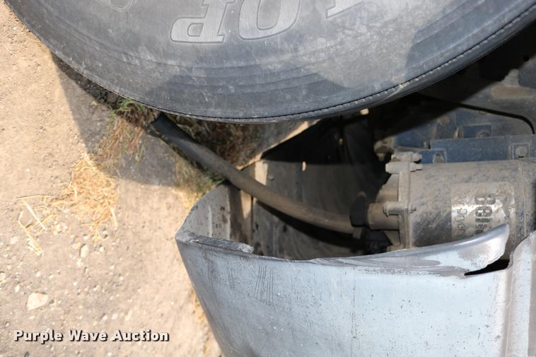 image for item DB9290 1996 Freightliner FLD semi truck