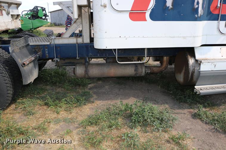 image for item DB9290 1996 Freightliner FLD semi truck