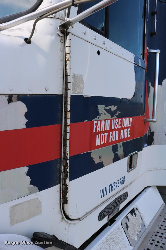 image for item DB9290 1996 Freightliner FLD semi truck