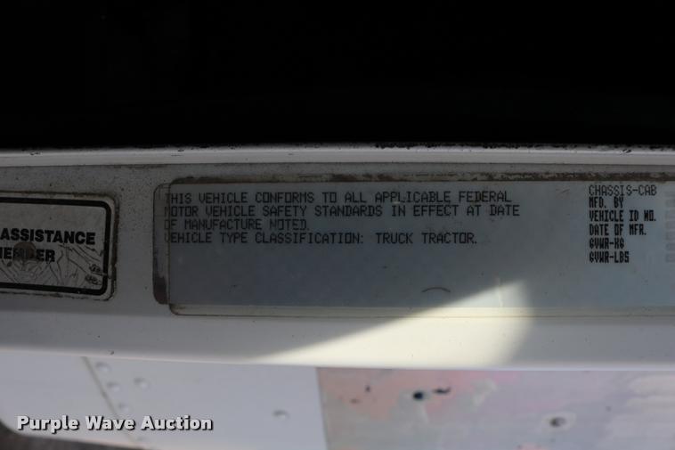 image for item DB9290 1996 Freightliner FLD semi truck