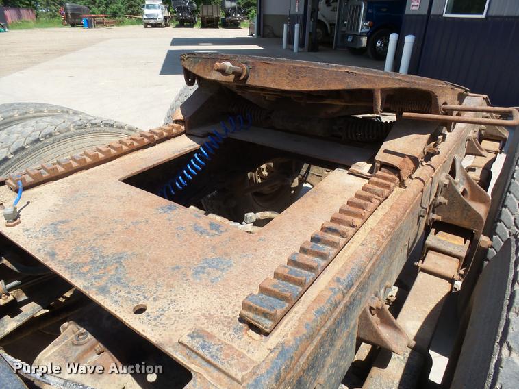 image for item DH9666 1983 International CO-9670 semi truck