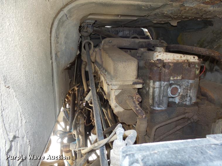 image for item DH9666 1983 International CO-9670 semi truck