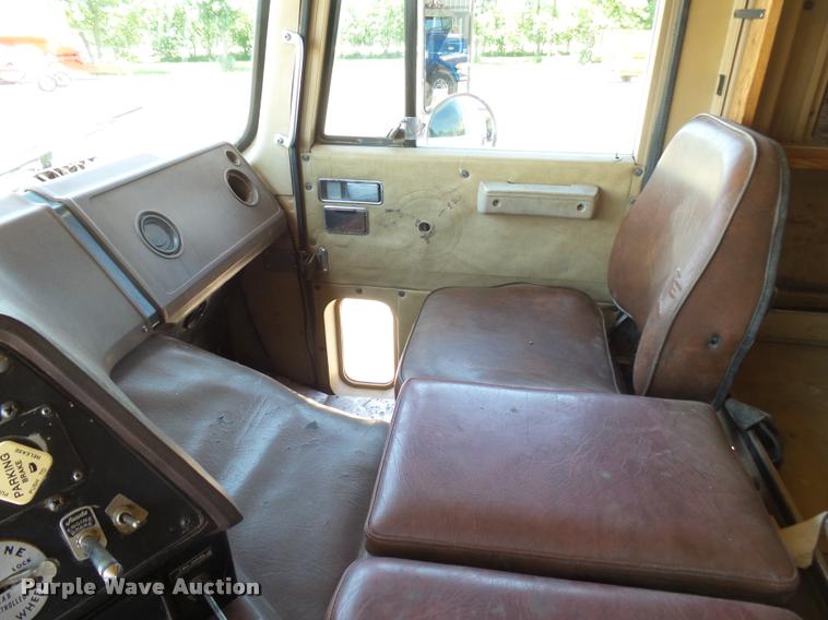 image for item DH9666 1983 International CO-9670 semi truck