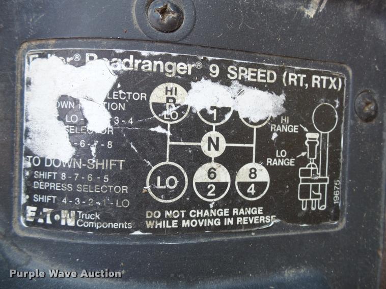 image for item DH9666 1983 International CO-9670 semi truck