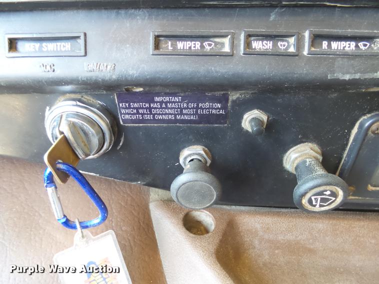 image for item DH9666 1983 International CO-9670 semi truck