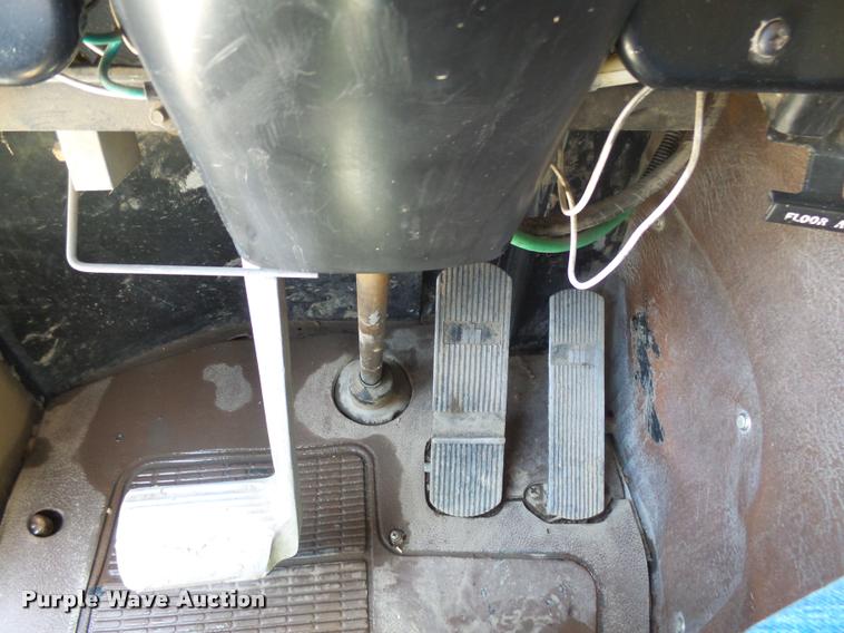 image for item DH9666 1983 International CO-9670 semi truck