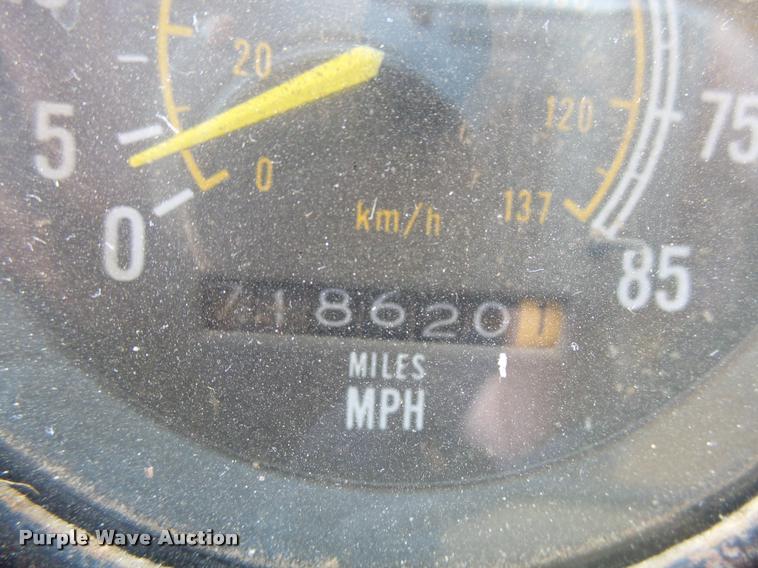 image for item DH9666 1983 International CO-9670 semi truck