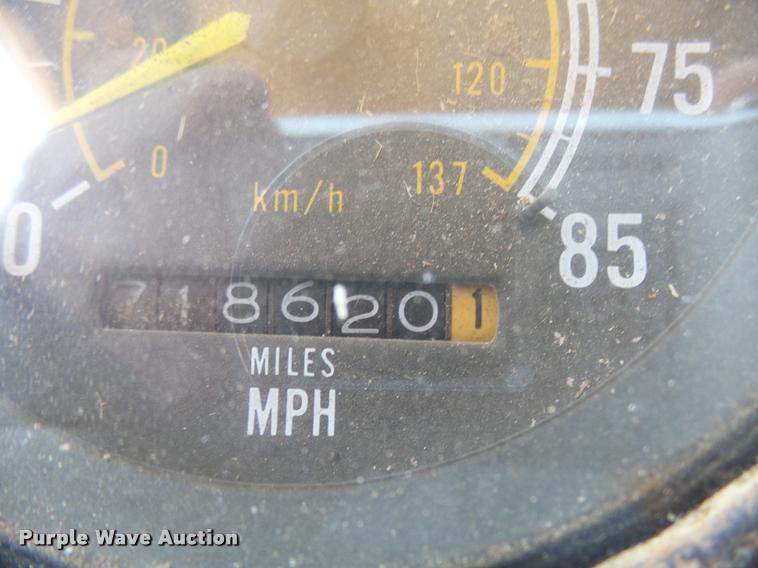 image for item DH9666 1983 International CO-9670 semi truck