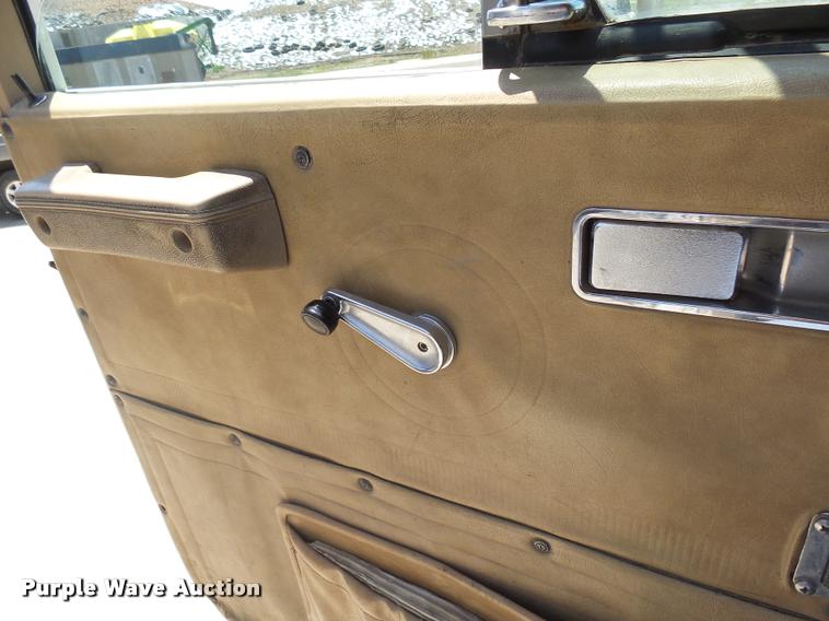 image for item DH9666 1983 International CO-9670 semi truck