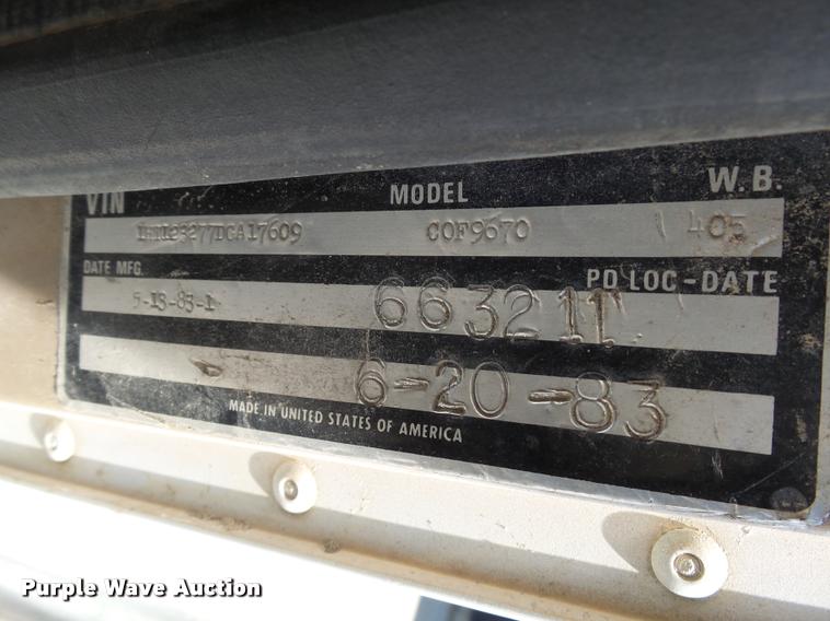 image for item DH9666 1983 International CO-9670 semi truck