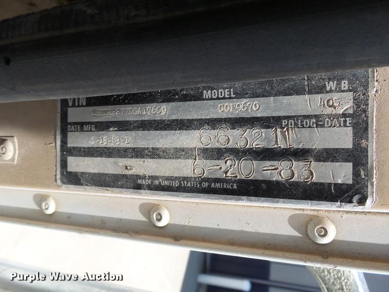 image for item DH9666 1983 International CO-9670 semi truck