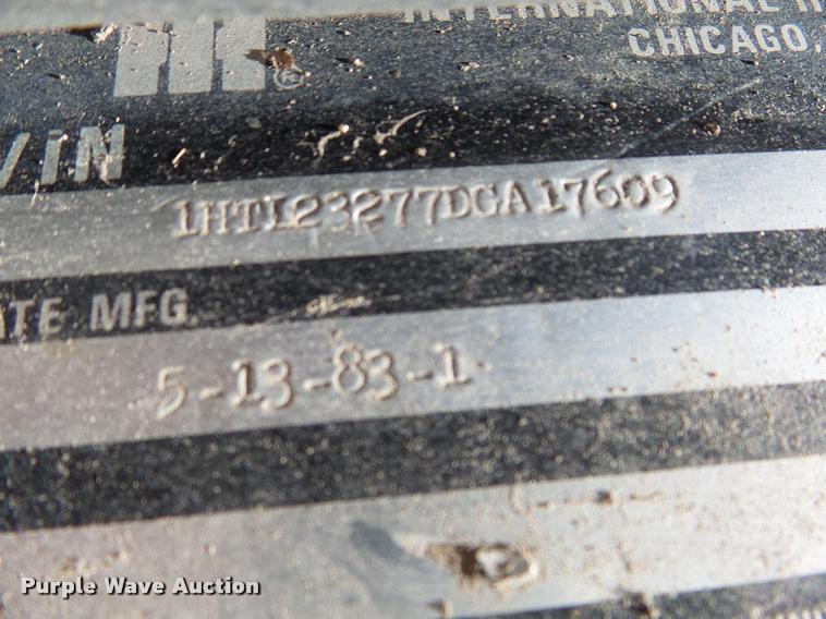 image for item DH9666 1983 International CO-9670 semi truck