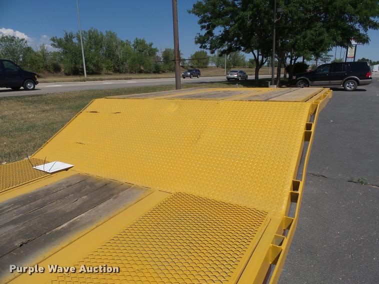 image for item DH9673 2001 Trail-Eze TE40R642 equipment trailer