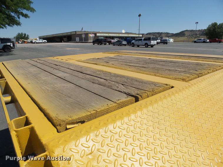 image for item DH9673 2001 Trail-Eze TE40R642 equipment trailer