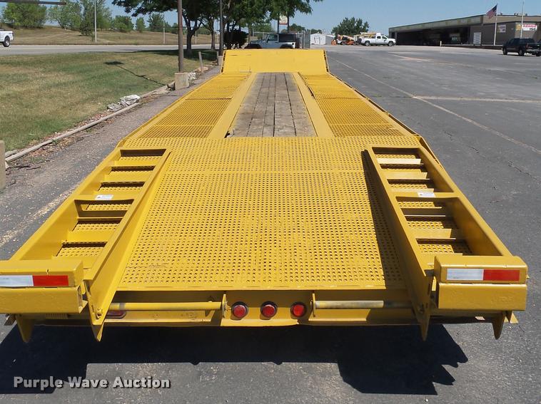 image for item DH9673 2001 Trail-Eze TE40R642 equipment trailer