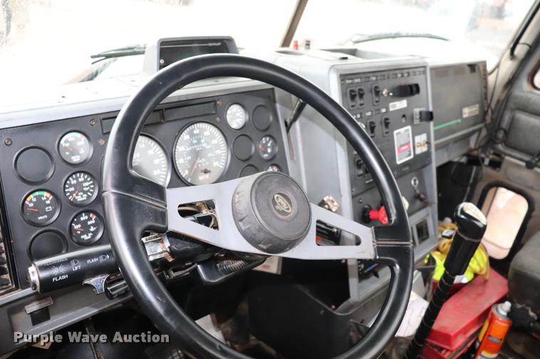 image for item DK9534 1999 Mack CH613 semi truck