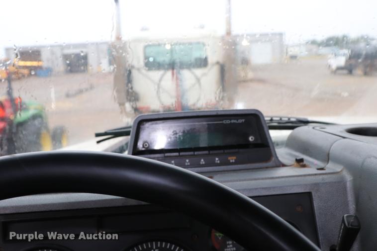 image for item DK9534 1999 Mack CH613 semi truck