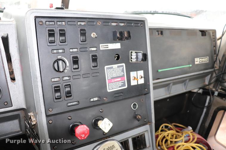 image for item DK9534 1999 Mack CH613 semi truck