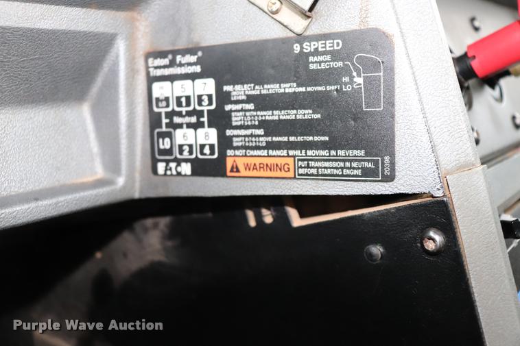 image for item DK9534 1999 Mack CH613 semi truck