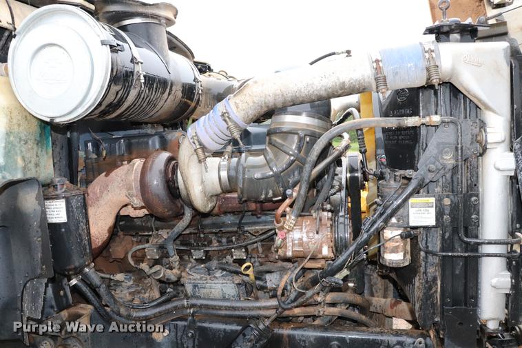 image for item DK9534 1999 Mack CH613 semi truck