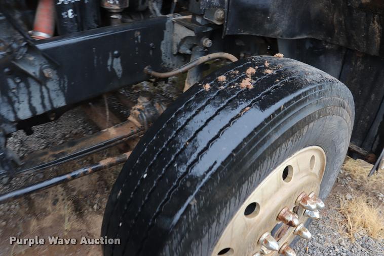 image for item DK9534 1999 Mack CH613 semi truck