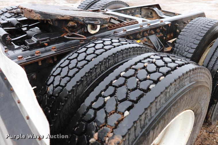 image for item DK9534 1999 Mack CH613 semi truck