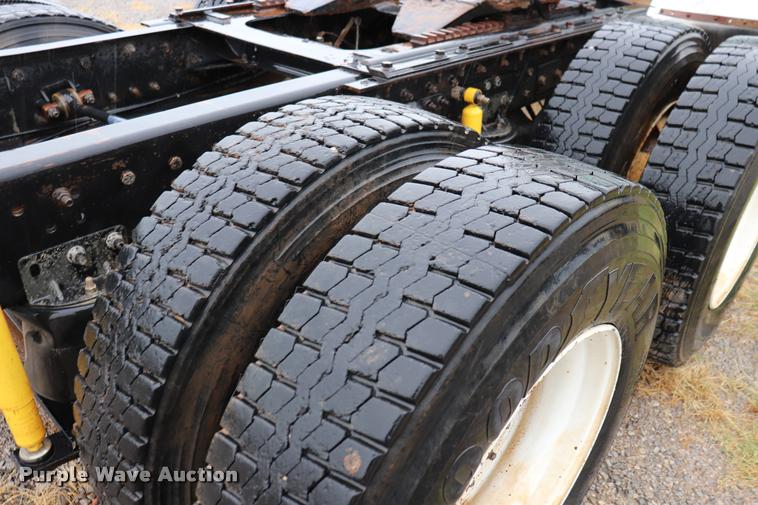 image for item DK9534 1999 Mack CH613 semi truck