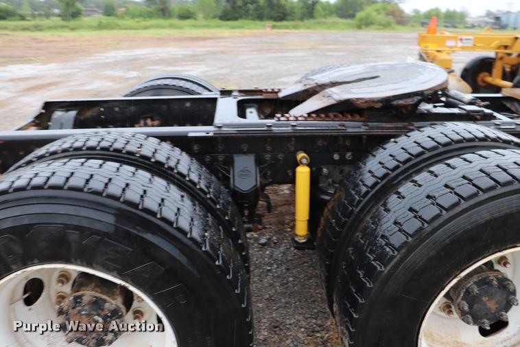 image for item DK9534 1999 Mack CH613 semi truck