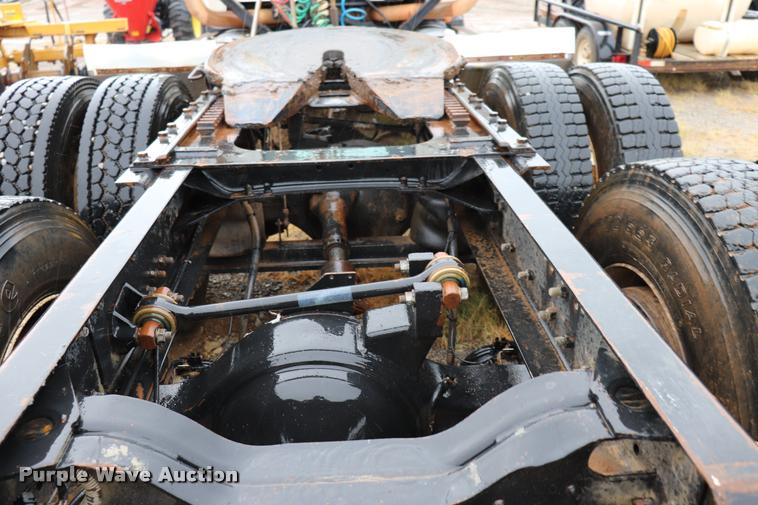 image for item DK9534 1999 Mack CH613 semi truck