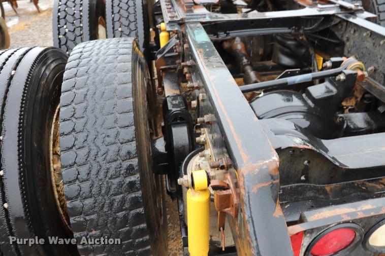 image for item DK9534 1999 Mack CH613 semi truck